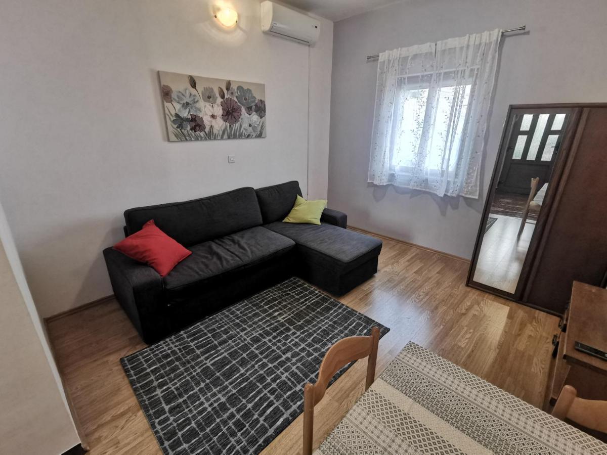 Uncle Apartment Makarska Exterior foto